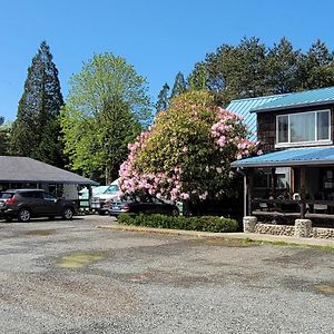 The Bunkhouse Motel